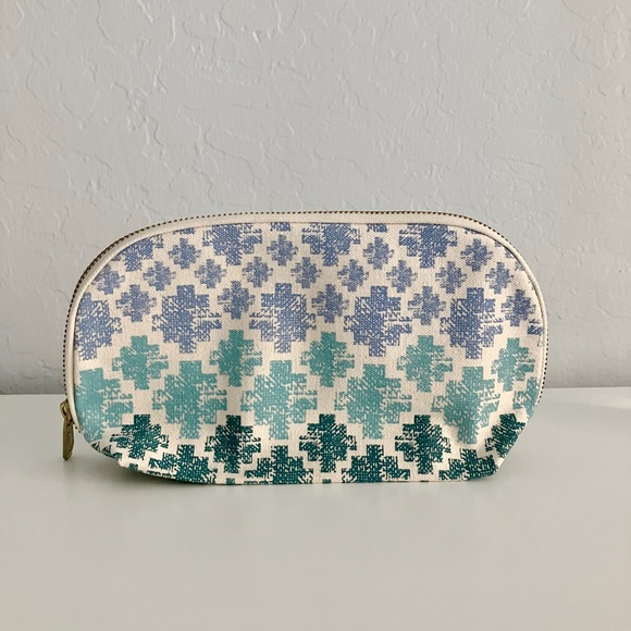 NWOT Clarins Feed 10 Canvas Makeup Cosmetics Bag Pouch Blue and Cream - Picture 2 of 7